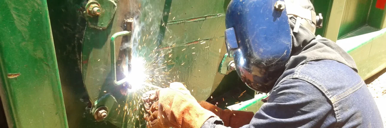 Soldadura sobre frac tank en el taller de Alquiser